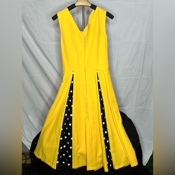 Yellow Vintage Style Swing Dress - Picture 2 of 4